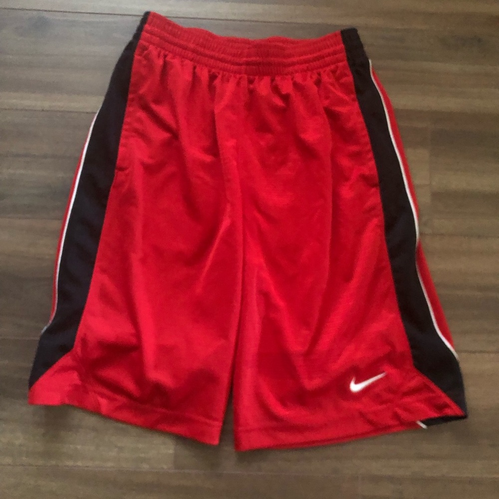 Nike and under armour men’s size small